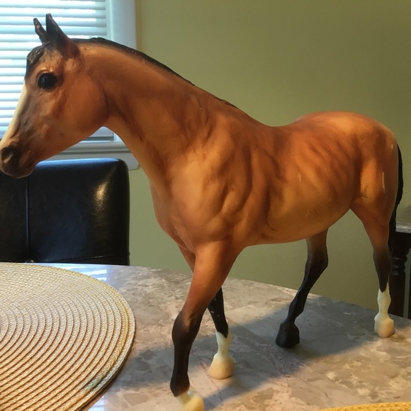 Horse Needs New Home! (11 3/4in long and 8 in Tall ear to legs) - Picture 3 of 16
